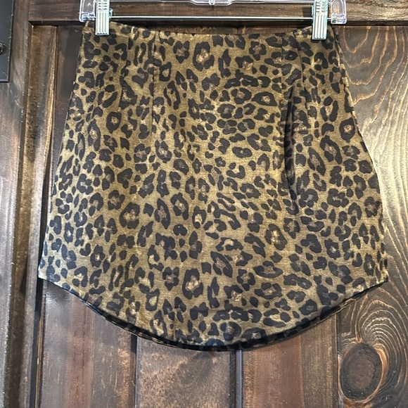 Zara Green Leopard Mini Skirt - Picture 7 of 7